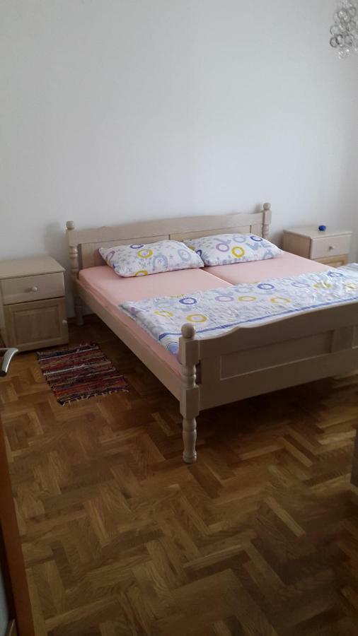 Apartmani Lamani ビビニェ エクステリア 写真