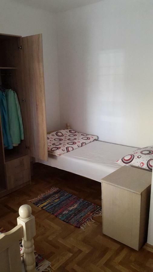 Apartmani Lamani ビビニェ エクステリア 写真
