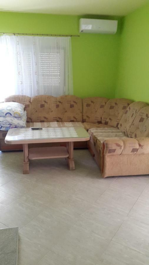 Apartmani Lamani ビビニェ エクステリア 写真