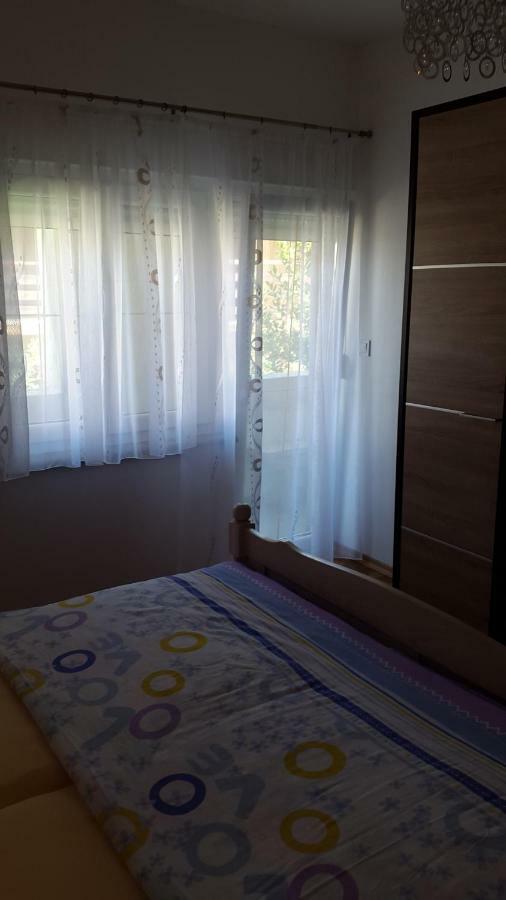 Apartmani Lamani ビビニェ エクステリア 写真