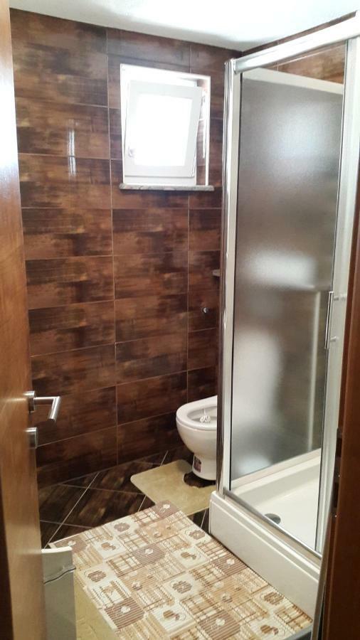 Apartmani Lamani ビビニェ エクステリア 写真
