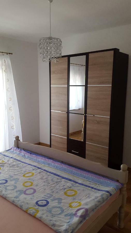 Apartmani Lamani ビビニェ エクステリア 写真