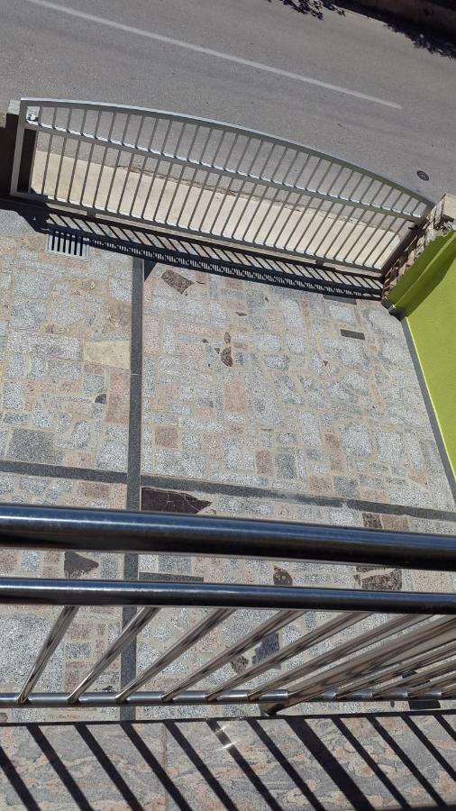 Apartmani Lamani ビビニェ エクステリア 写真