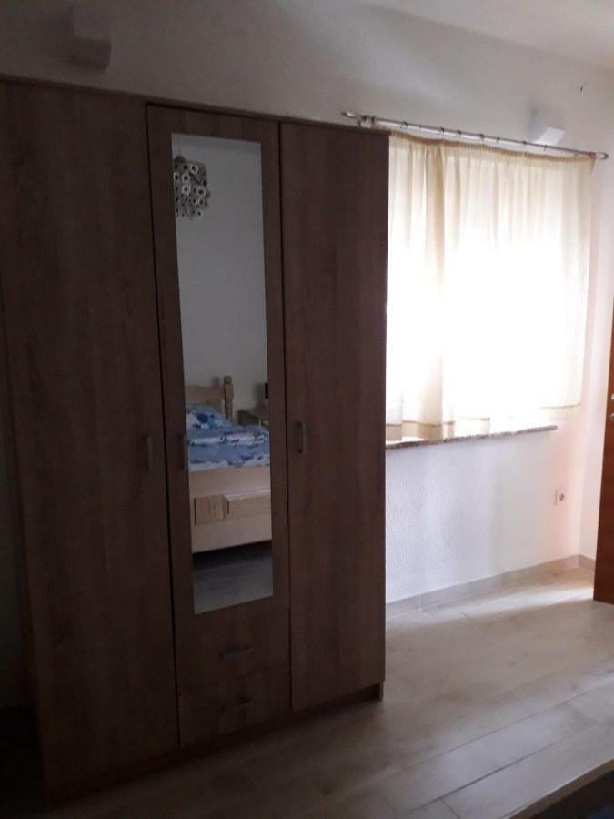 Apartmani Lamani ビビニェ エクステリア 写真